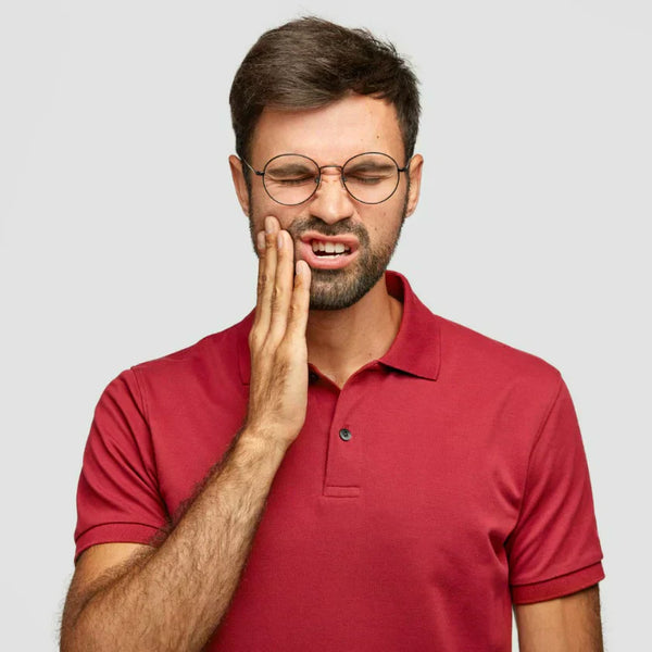 Warum tut mein Zahn weh, wenn ich darauf beiße?
